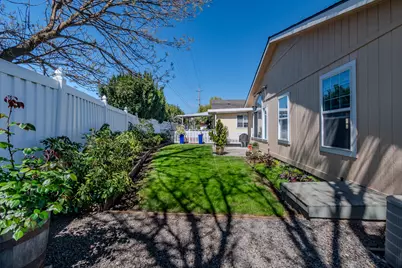 252 Jena Court # 1, Central Point, OR 97502 - Photo 29