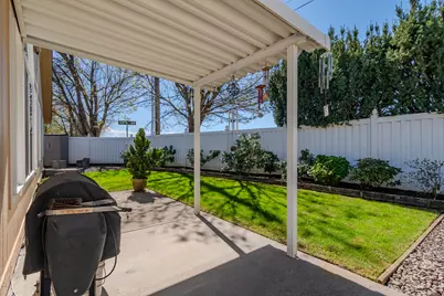 252 Jena Court # 1, Central Point, OR 97502 - Photo 31