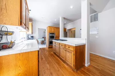 2840 Wilkshire Drive, Medford, OR 97504 - Photo 3