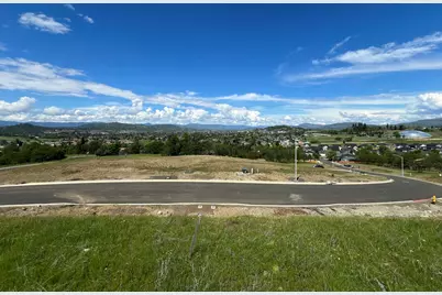468 Pinnacle Ridge #88, Eagle Point, OR 97524 - Photo 3