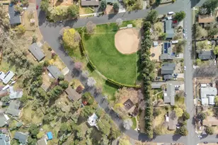 1382 NE Drost Dr, Bend, OR 97701 - Photo 13