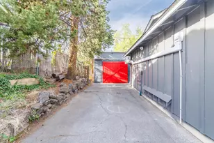 1382 NE Drost Dr, Bend, OR 97701 - Photo 37