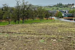 481 Quail Hollow, Eagle Point, OR 97524 - Photo 1