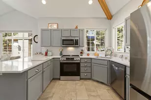 5048 Swallow Ct, Klamath Falls, OR 97601 - Photo 3