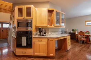 2936 NE Red Oak Dr, Bend, OR 97701 - Photo 5