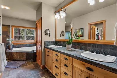 17010 Royal Coachman Drive, Sisters, OR 97759 - Photo 17