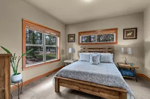 17010 Royal Coachman Dr, Sisters, OR 97759 - Photo 21