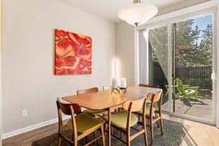 60411 Hedgewood Ln, Bend, OR 97702 - Photo 11