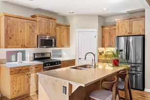 60411 Hedgewood Ln, Bend, OR 97702 - Photo 13