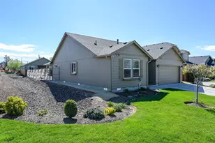 3312 NW Dogwood Ave, Redmond, OR 97756 - Photo 1