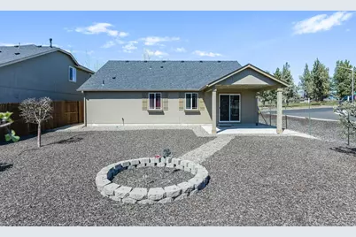 3312 NW Dogwood Avenue, Redmond, OR 97756 - Photo 9