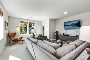 3352 NW Fairway Heights Dr, Bend, OR 97703 - Photo 21