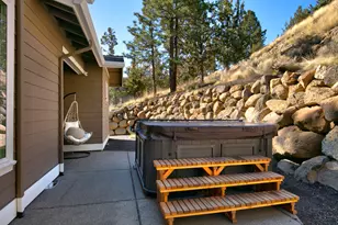 3352 NW Fairway Heights Dr, Bend, OR 97703 - Photo 31