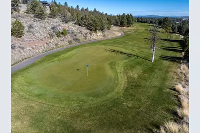 3352 NW Fairway Heights Drive, Bend, OR 97703 - Photo 33
