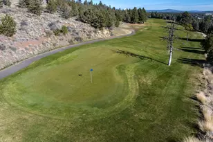 3352 NW Fairway Heights Dr, Bend, OR 97703 - Photo 33