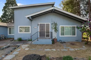 1245 Valley View Dr, Medford, OR 97504 - Photo 3
