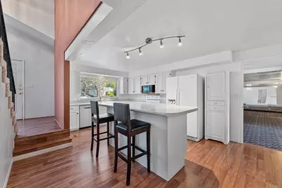 1245 Valley View Drive, Medford, OR 97504 - Photo 7