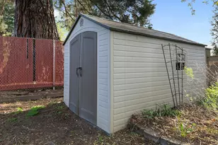 1245 Valley View Dr, Medford, OR 97504 - Photo 25