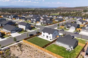 1592 NW Varnish Pl, Redmond, OR 97756 - Photo 37