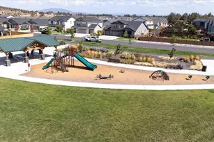 1592 NW Varnish Pl, Redmond, OR 97756 - Photo 41