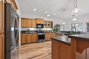 2484 NW Sacagawea Ln, Bend, OR 97703 - Photo 9