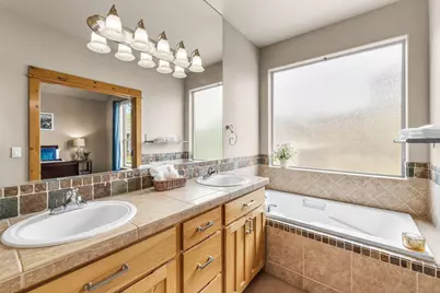 2546 NW 22nd Street, Redmond, OR 97756 - Photo 25