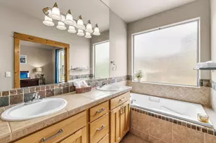 2546 NW 22nd St, Redmond, OR 97756 - Photo 25