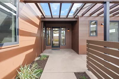 19155 Gateway Loop, Bend, OR 97702 - Photo 5