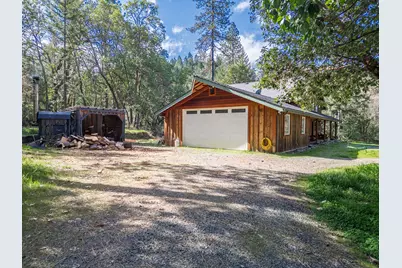 267 Grays Creek Road, Grants Pass, OR 97527 - Photo 3
