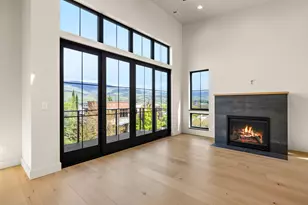 138 Clear Creek Dr, Ashland, OR 97520 - Photo 7