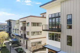 138 Clear Creek Dr, Ashland, OR 97520 - Photo 3