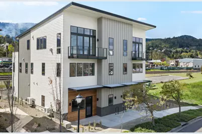 138 Clear Creek Drive, Ashland, OR 97520 - Photo 1