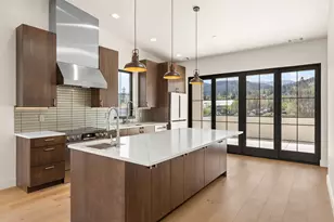 138 Clear Creek Dr, Ashland, OR 97520 - Photo 17