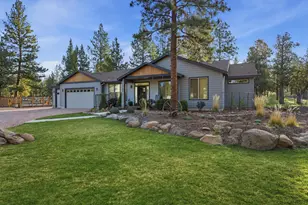 70160 Mustang Dr, Sisters, OR 97759 - Photo 3