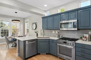 61425 Davis Lake Loop, Bend, OR 97702 - Photo 3