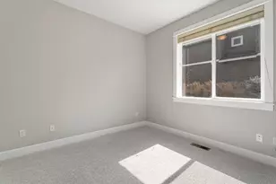 61425 Davis Lake Loop, Bend, OR 97702 - Photo 21