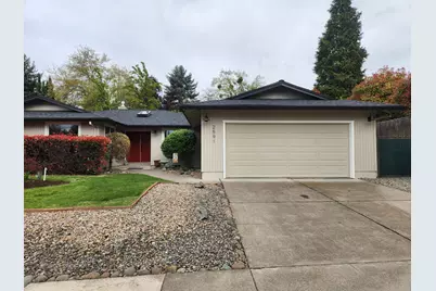 2591 Cedar Links Drive, Medford, OR 97504 - Photo 5