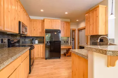 2372 NW Hazelwood Avenue, Redmond, OR 97756 - Photo 11