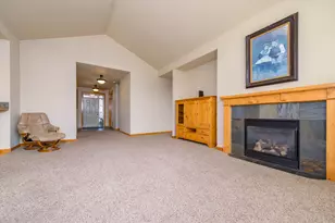 2372 NW Hazelwood Ave, Redmond, OR 97756 - Photo 9