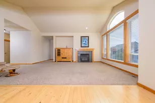 2372 NW Hazelwood Ave, Redmond, OR 97756 - Photo 5