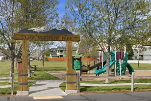 471 N Songbird St, Sisters, OR 97759 - Photo 23