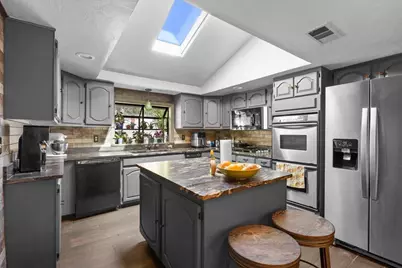 1625 NE Hillcrest Drive, Grants Pass, OR 97526 - Photo 13