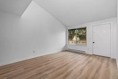 1700 Wells Acres #APT 25, Bend, OR 97701 - Photo 11