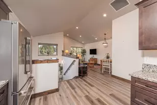 923 E Desperado Trail, Sisters, OR 97759 - Photo 9