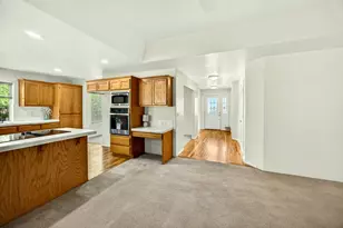 2855 Shanteal Pl, Medford, OR 97504 - Photo 7