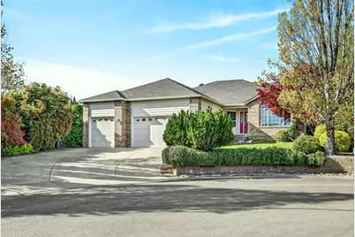 2855 Shanteal Place, Medford, OR 97504 - Photo 3