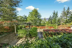 1927 Tamarack Pl, Ashland, OR 97520 - Photo 33