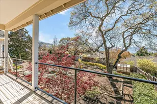 3910 Cherry Ln, Medford, OR 97504 - Photo 31