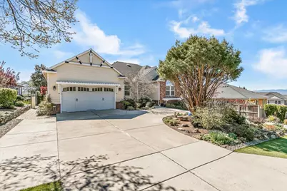 3910 Cherry Lane, Medford, OR 97504 - Photo 3