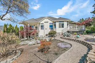 3910 Cherry Ln, Medford, OR 97504 - Photo 55